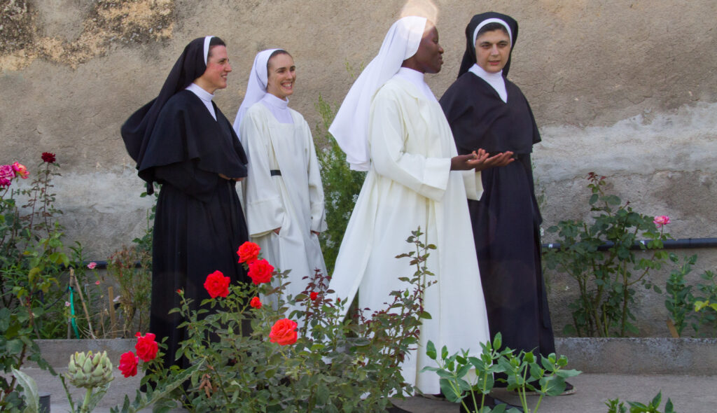 Comisión del Vaticano busca solventar vacío legal que enfrentan religiosas que sufren abusos