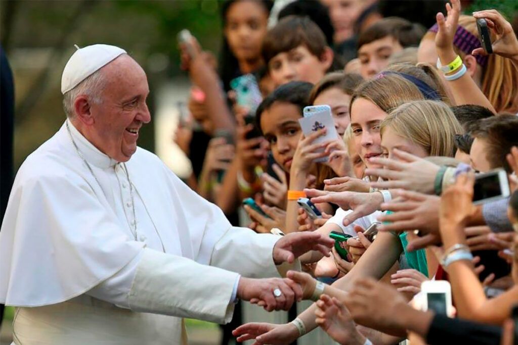 El Papa publicará carta apostólica sobre Santa Teresa de Lisieux el 15 de octubre